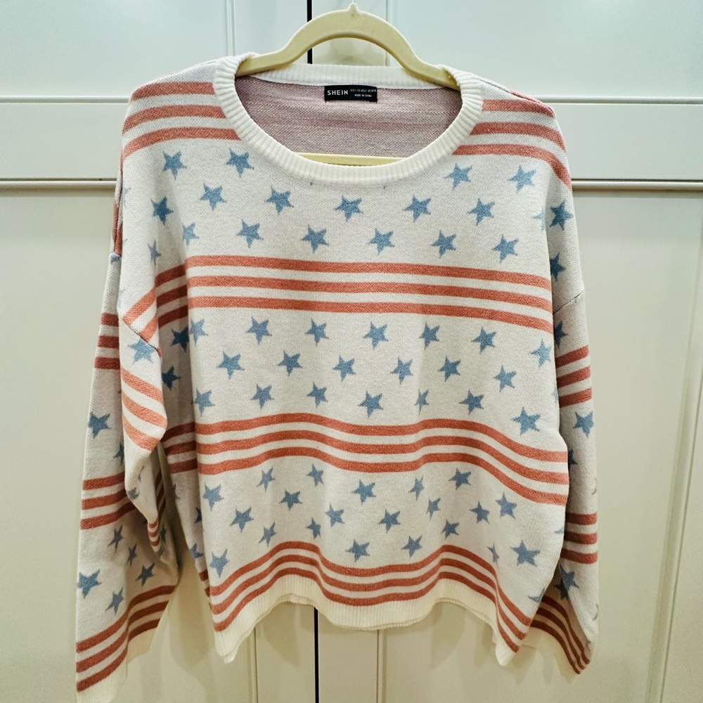 Coastal Patriotic Women's Striped Star Sweater - Blue and light red (coral)